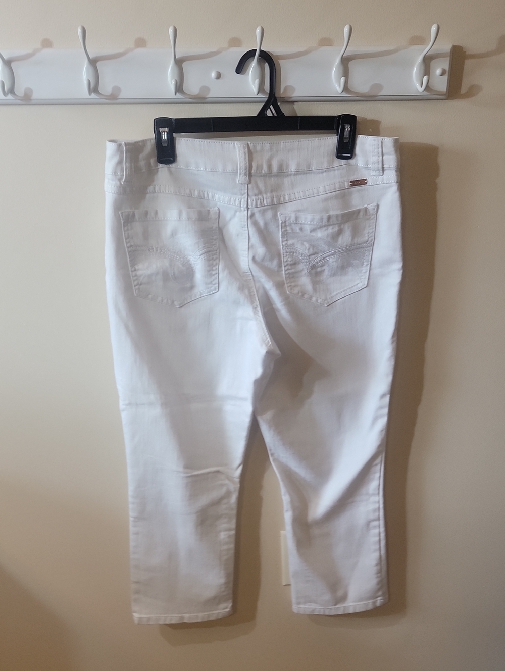 INC International Concepts White Cropped Straight Jeans - Picture 2 of 5